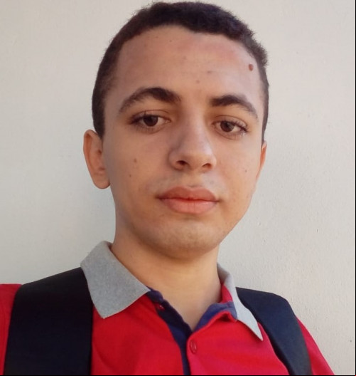 Sem internet em casa, filho de agricultores é aprovado em Medicina na UFPI