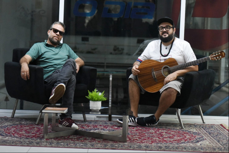 Roque Moreira: "o artista precisa se renovar na batida, na linguagem e no assunto que se aborda", diz vocalista