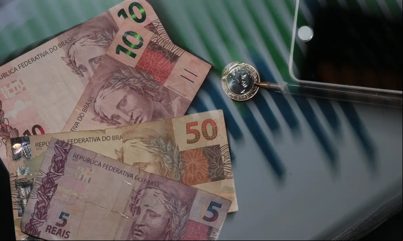 Uma das vítimas teria investido R$ 54 mil ao cair no golpe - (Marcello Casal Jr/ Agência Brasil)