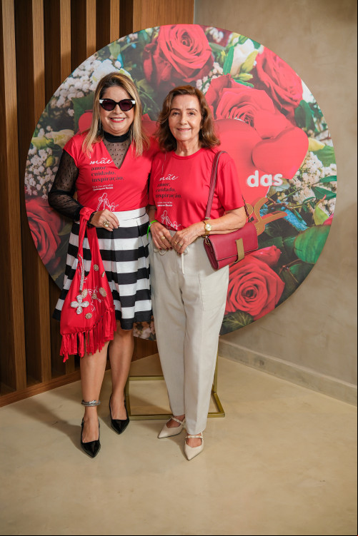 #AlmoçodasMães - Um click da querida Marília Veras Neves Bona no nosso evento Almoço Festivo - 'Mês das Mães', no dia 24/5. Chics!!! - (Tibério Hélio)