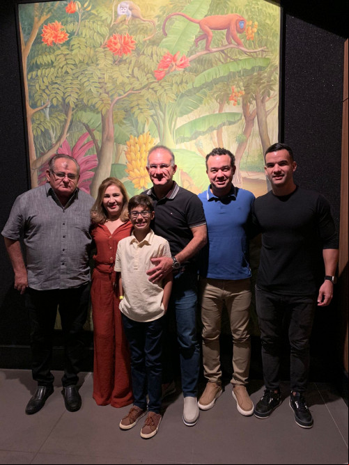 Família reunida em comemoração ao aniversário da querida Iraceara Soares