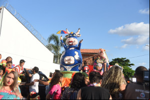Bloco ‘Vaca Atolada’ leva alegria e diversão à foliões em Teresina
