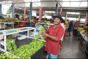 Frutas e verduras estão mais caras devido ao período chuvoso